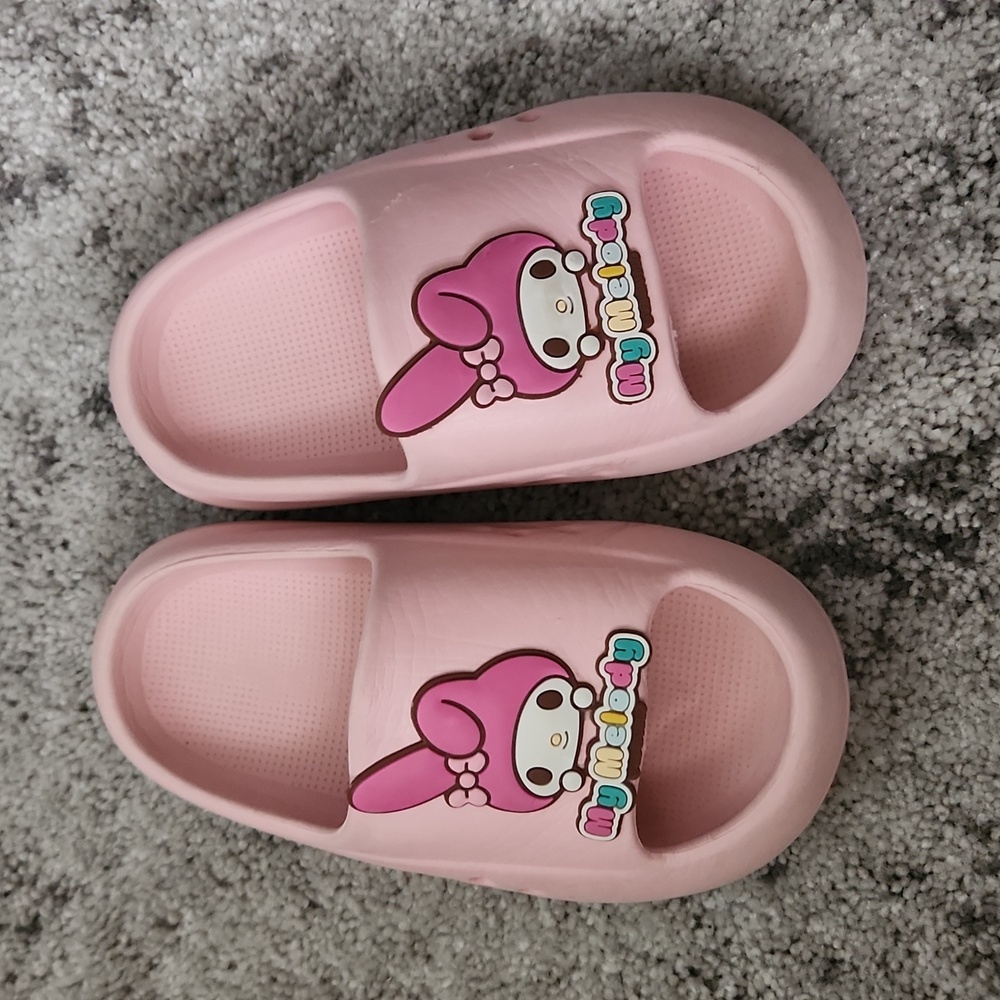*** SANRIO My Melody Slippers - Age 3-4